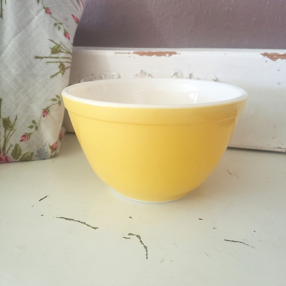 Pyrex Mixing Bowl 1 ½